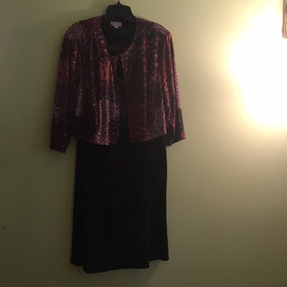 Two piece 3/4 sleeve dress